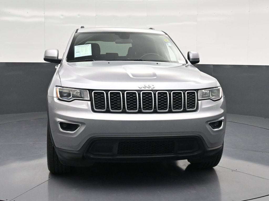 Used 2021 Jeep Grand Cherokee Laredo RWD image 3
