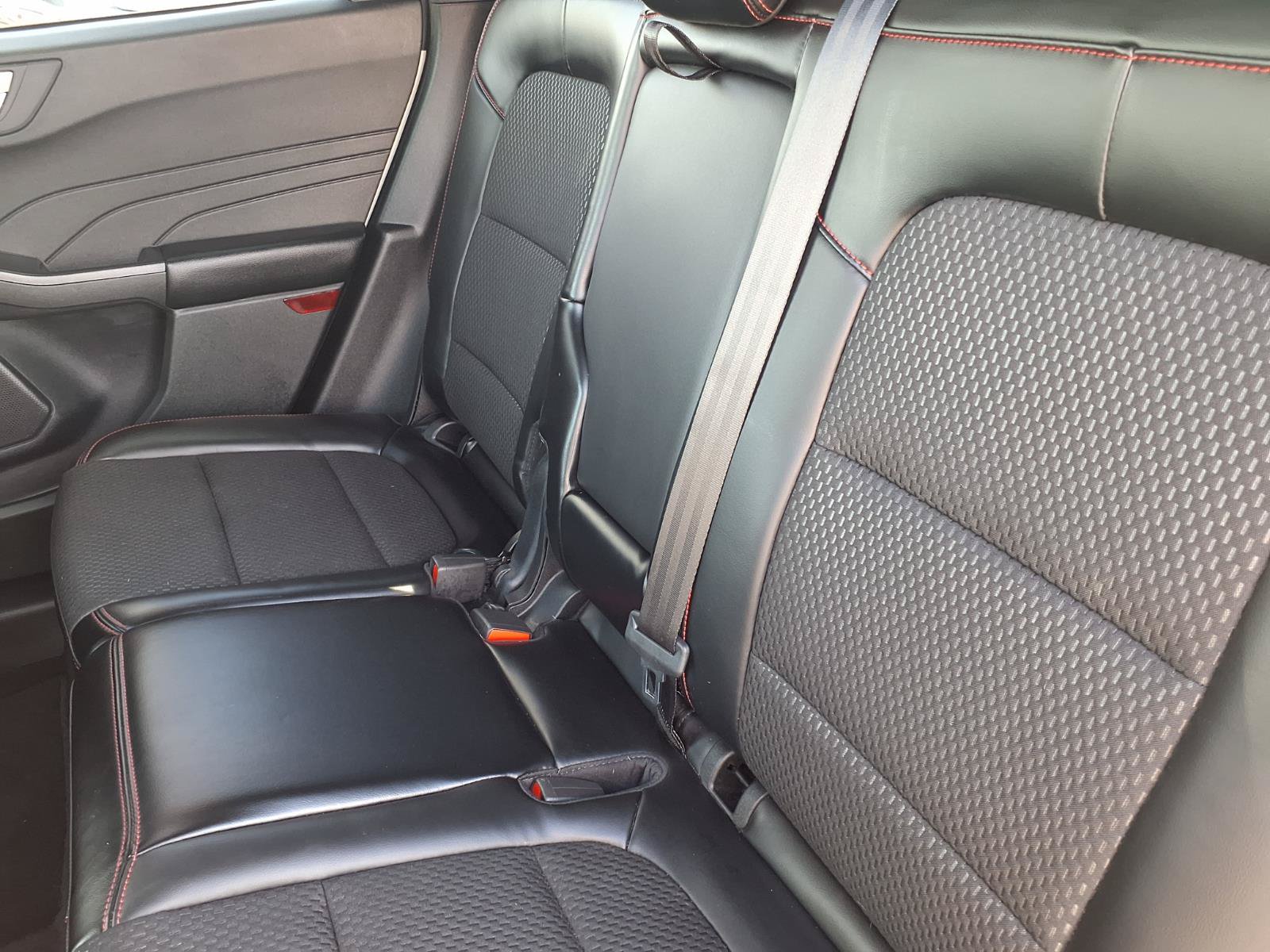 Used 2024 Ford Escape ST-Line w/ Tech Pack #1 AWD/4WD image 7