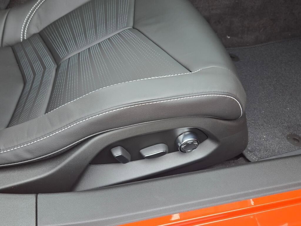 New 2026 Chevrolet Corvette Stingray Premium Conv w/ Z51 Performance Package image 9