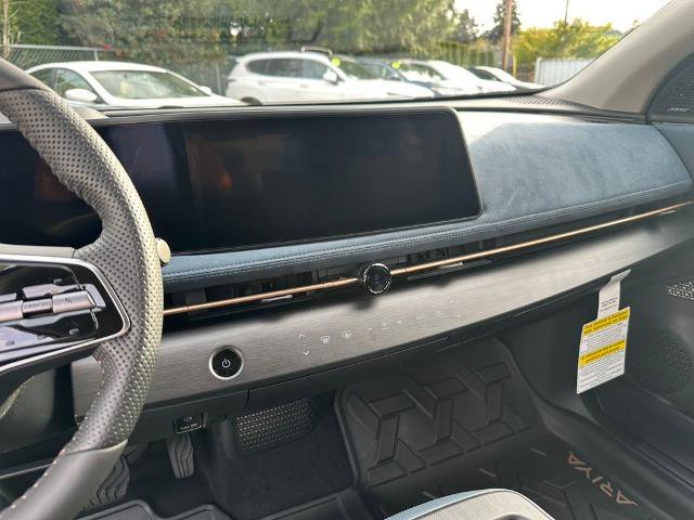 Certified 2025 Nissan Ariya Platinum image 18