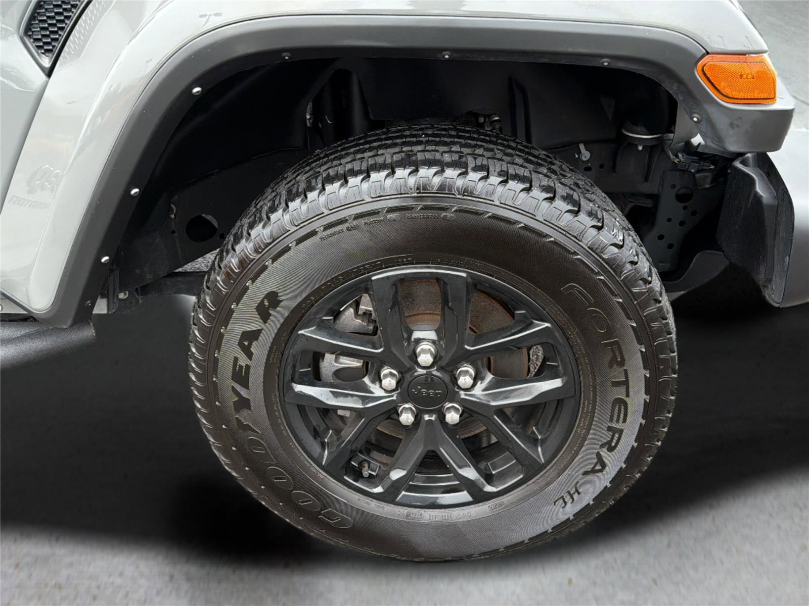 Used 2021 Jeep Gladiator Sport image 32