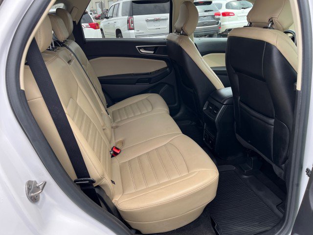 Used 2019 Ford Edge SEL w/ Equipment Group 201A AWD/4WD image 18
