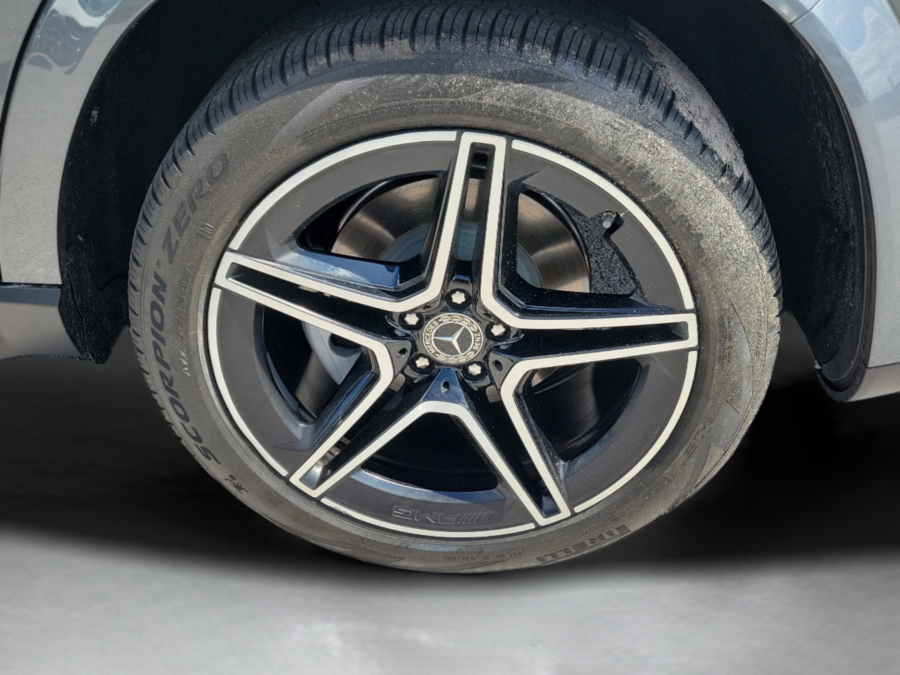 Used 2023 Mercedes-Benz GLS 450 4MATIC image 26