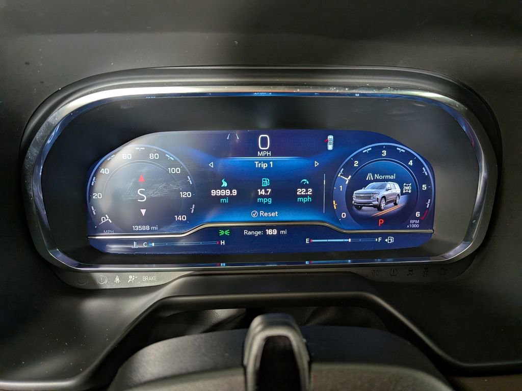 Certified 2024 Chevrolet Tahoe High Country w/ Advanced Technology Package image 25