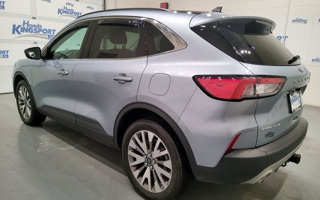 Used 2022 Ford Escape Titanium w/ Class II Trailer Tow Package image 5