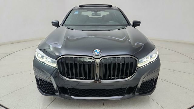 Used 2022 BMW 750i xDrive w/ Executive Package AWD/4WD image 13