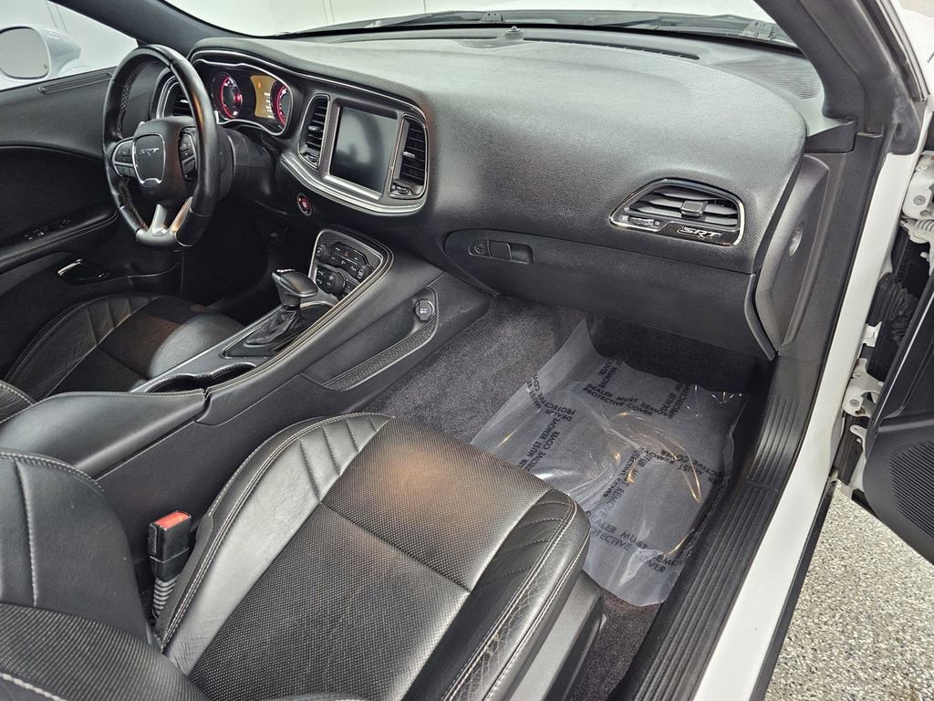 Used 2016 Dodge Challenger SRT Hellcat RWD image 11