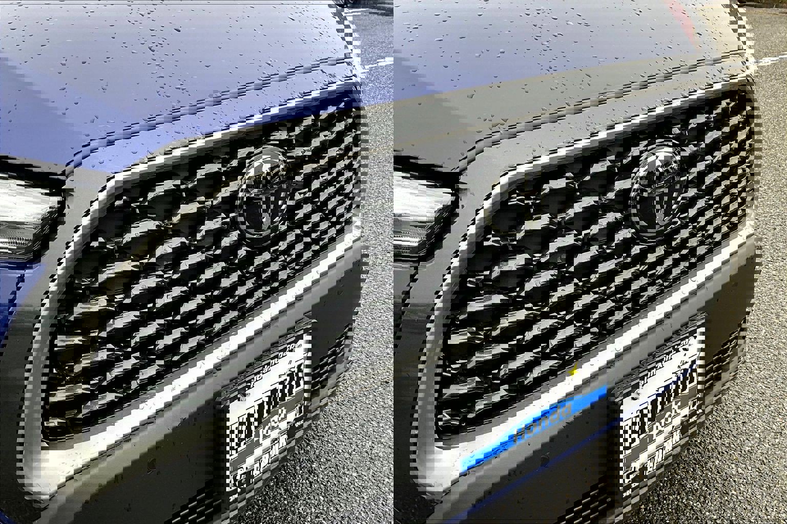 Used 2023 Toyota Corolla Cross XLE w/ Convenience Package image 30