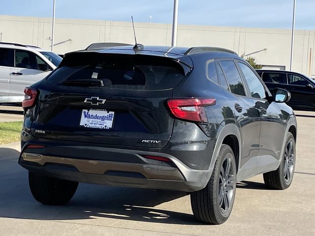 Used 2025 Chevrolet Trax ACTIV w/ Driver Confidence Package image 4