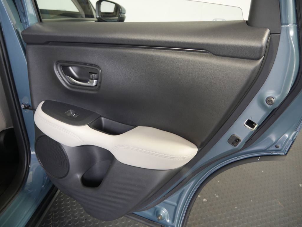 Used 2023 Honda HR-V LX image 7