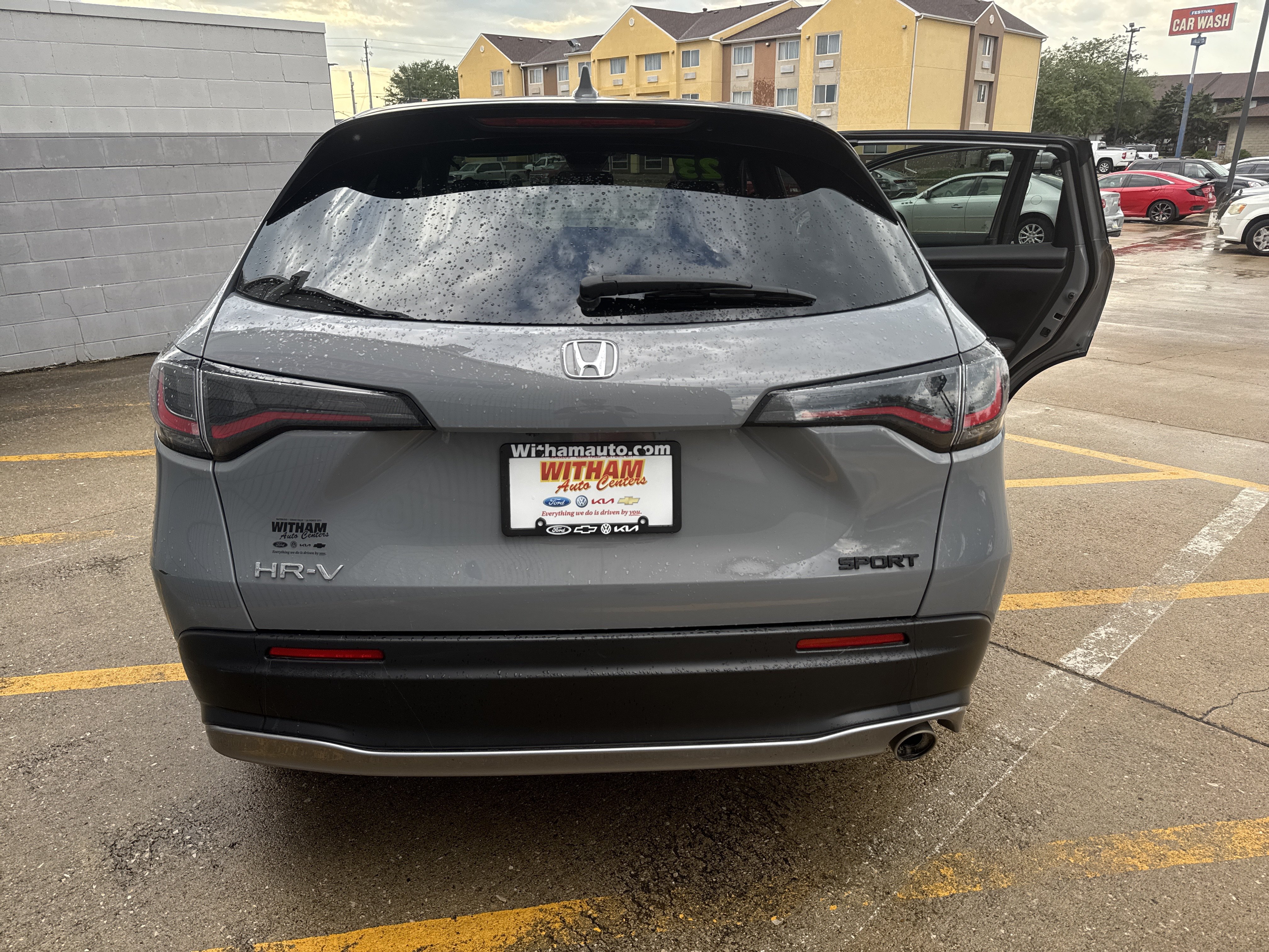Used 2023 Honda HR-V Sport image 6