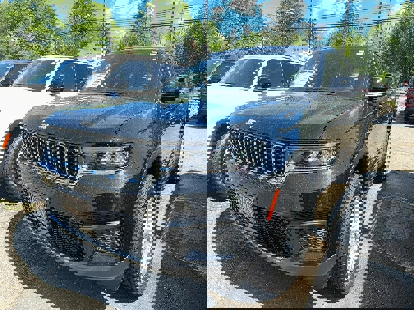 New 2025 Jeep Grand Cherokee Laredo X w/ Luxury Tech Group I