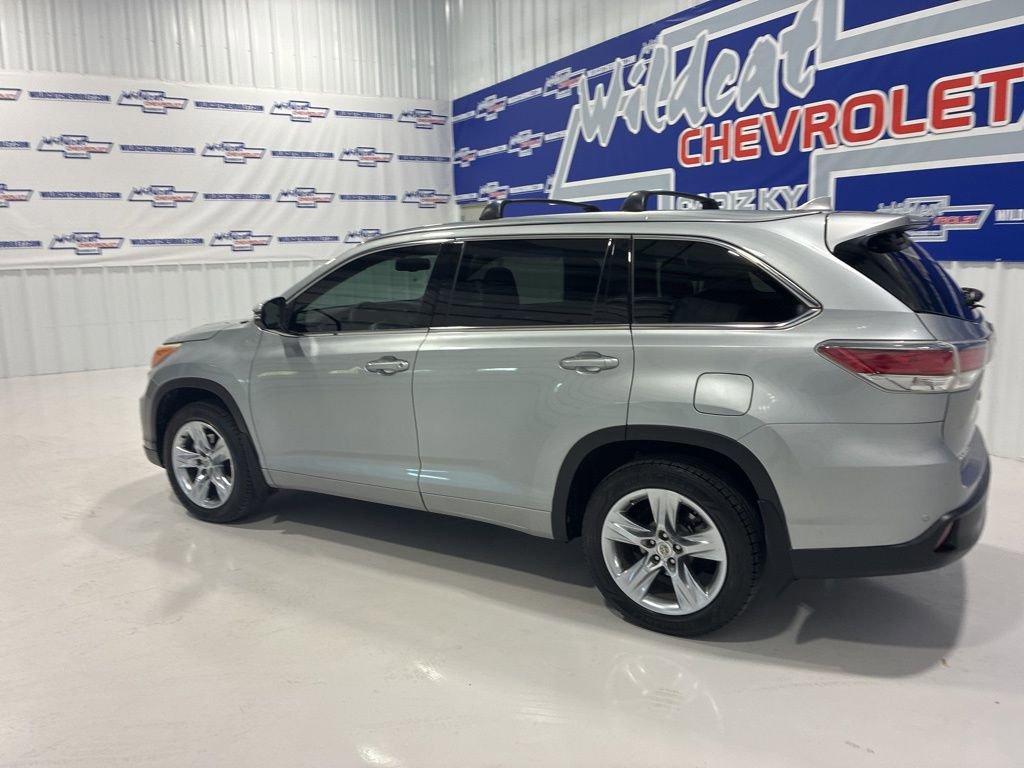 Used 2015 Toyota Highlander Limited AWD/4WD image 4