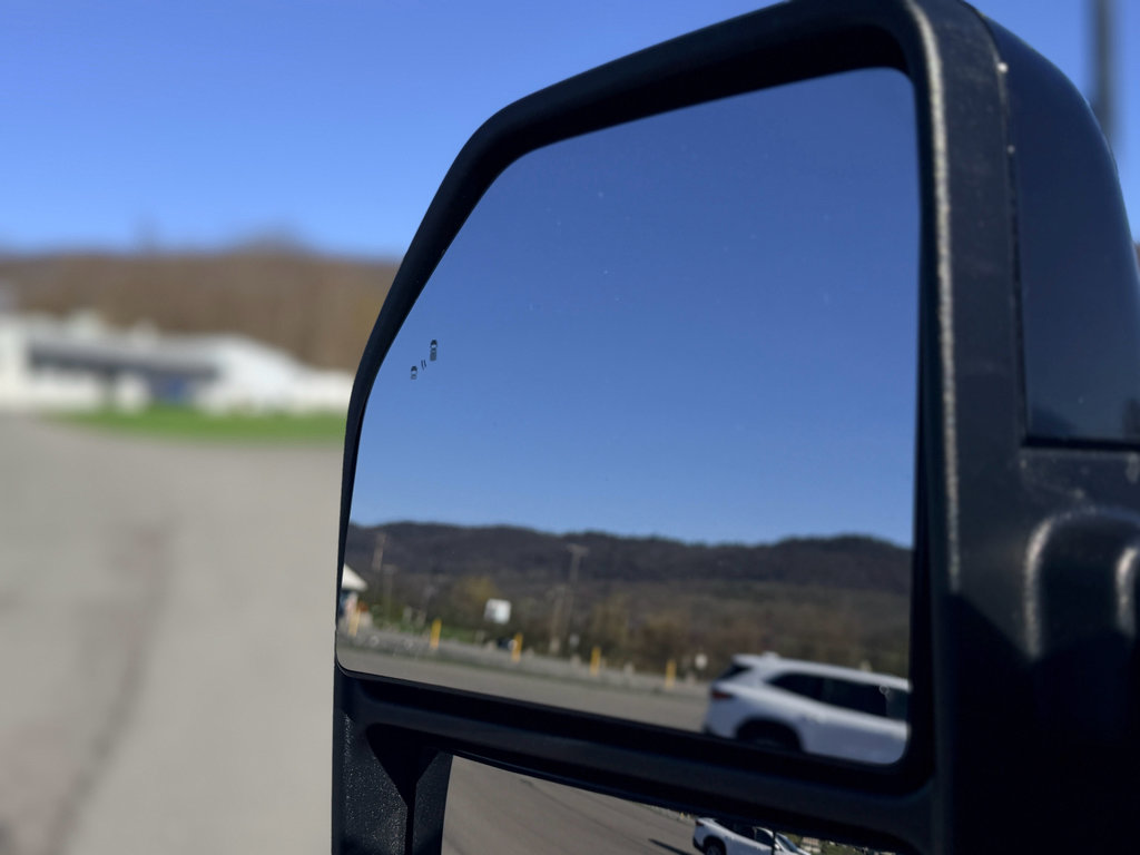 Used 2020 Ford F350 Lariat image 14