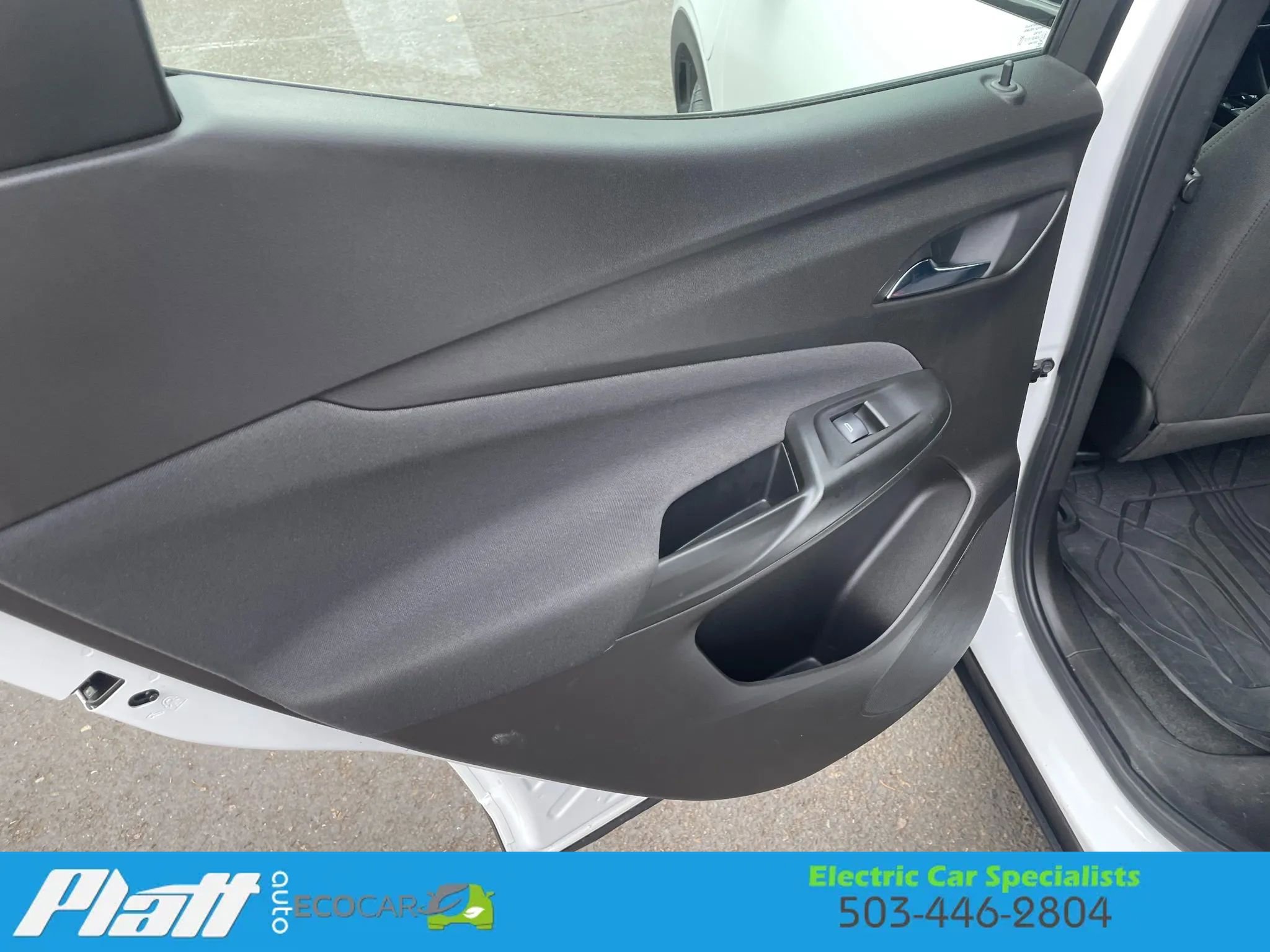 Used 2022 Chevrolet Bolt EUV LT w/ Comfort Package image 36