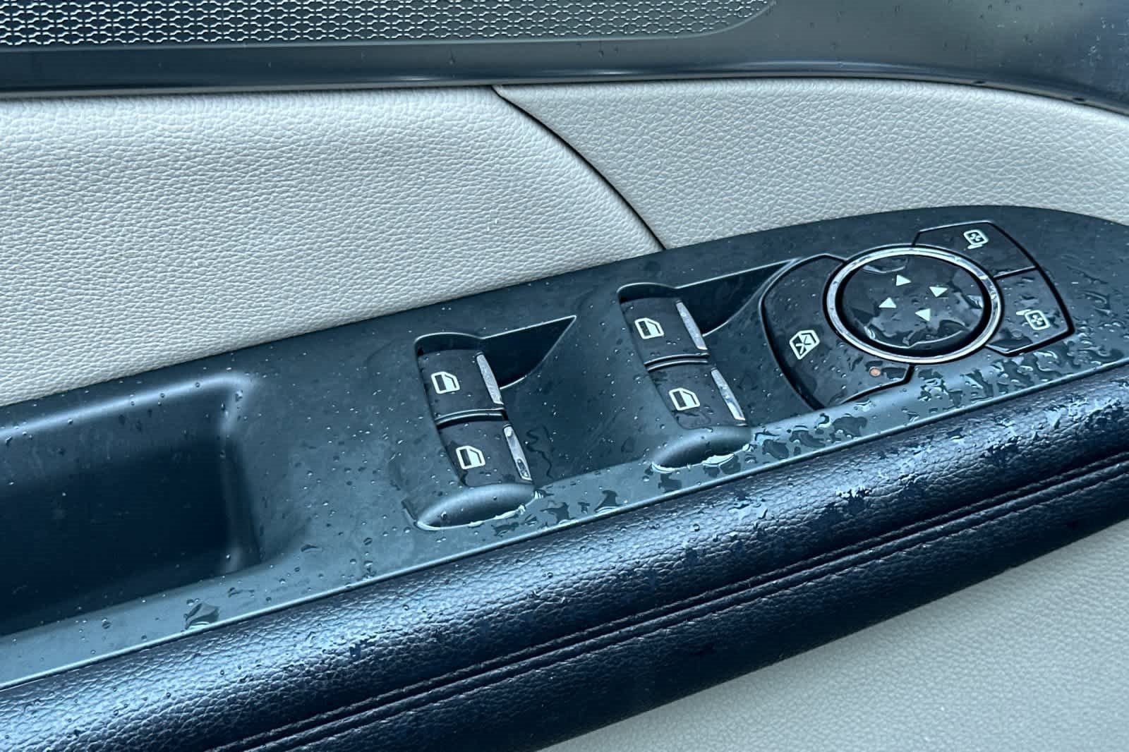 Used 2018 Ford Explorer XLT w/ Equipment Group 202A image 14