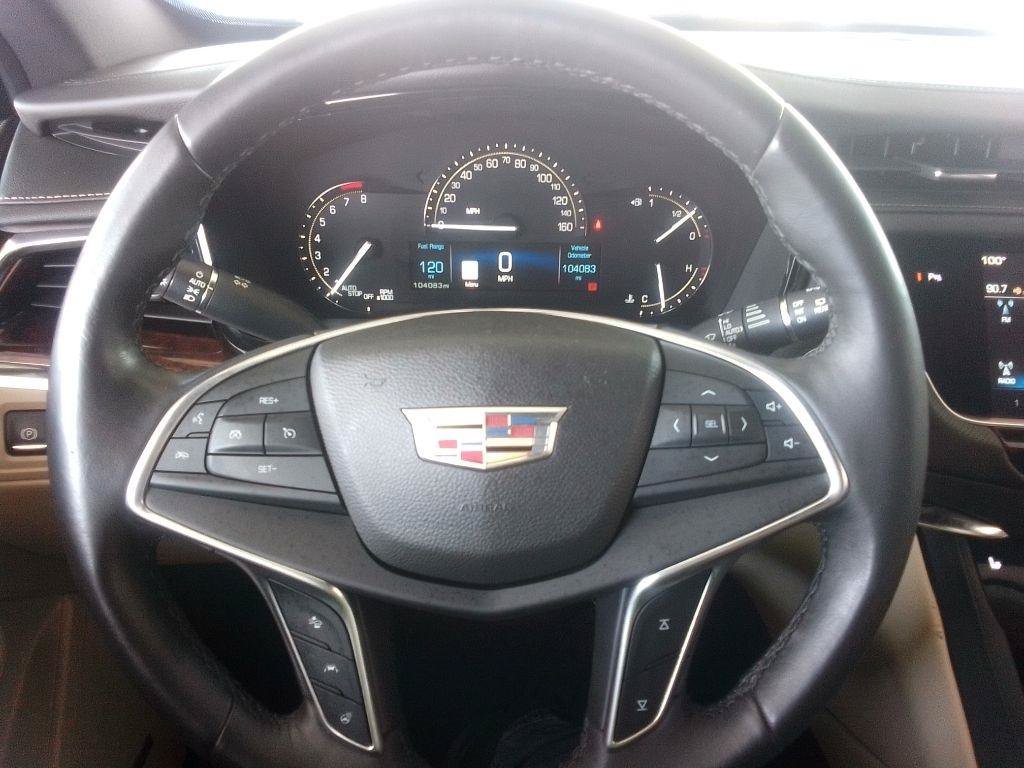 Used 2017 Cadillac XT5 Luxury w/ Driver Awareness Package FWD image 7