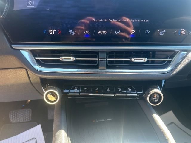 New 2026 Chevrolet Equinox EV LT image 25