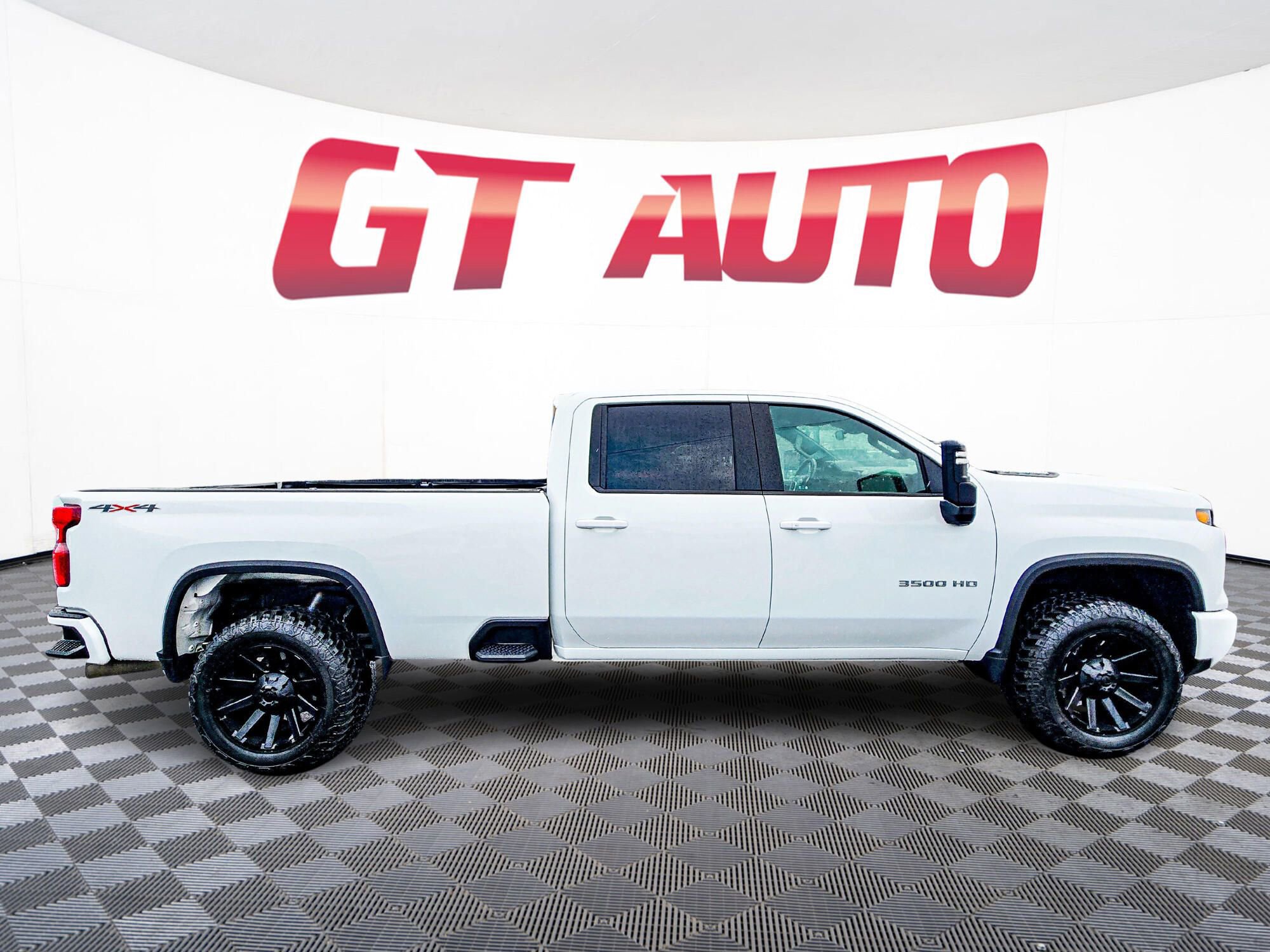 Used 2024 Chevrolet Silverado 3500 LT image 8