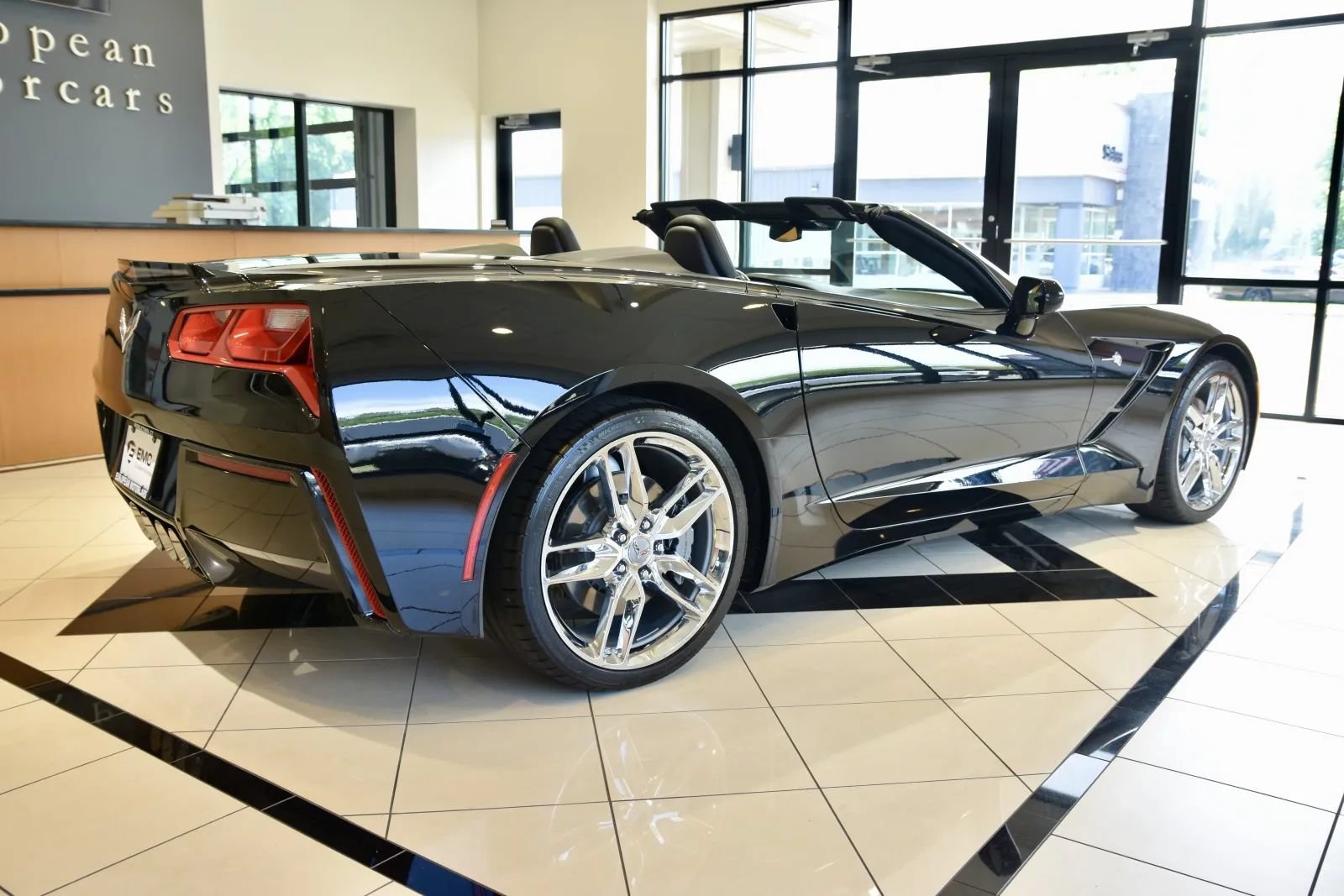 Used 2018 Chevrolet Corvette Stingray Convertible w/ 3LT Preferred Equipment Group RWD image 9