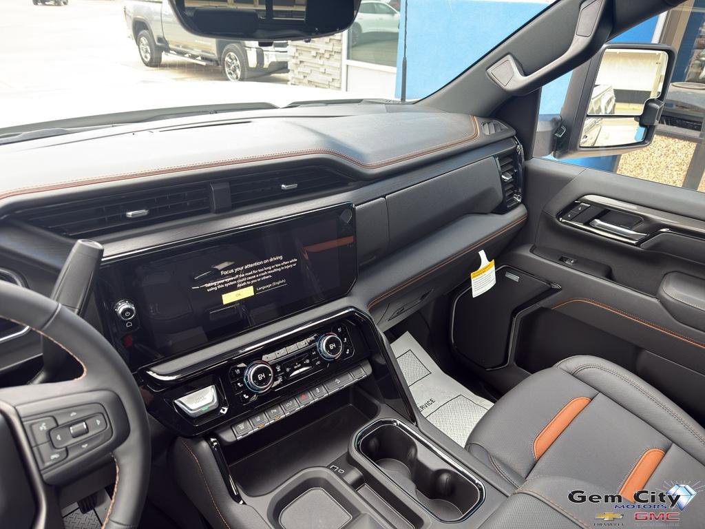 New 2026 GMC Sierra 3500 AT4 w/ AT4 Premium Plus Package image 17