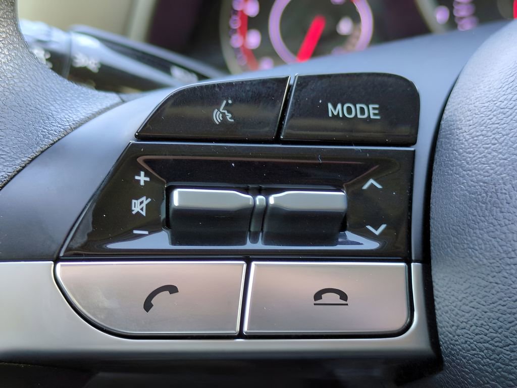 Used 2023 Hyundai Elantra SEL image 21