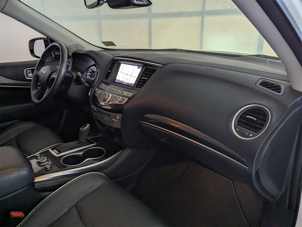 Used 2019 INFINITI QX60 Luxe w/ Essential Package image 17