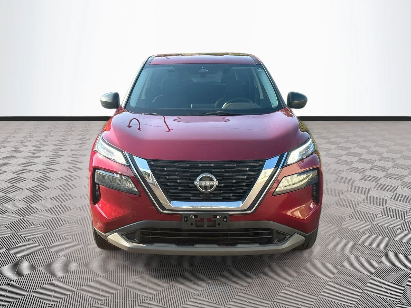 Used 2023 Nissan Rogue S AWD/4WD image 2