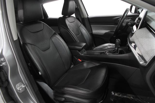 Used 2022 Jeep Compass Latitude image 16