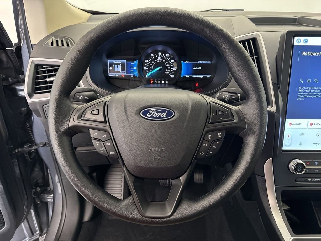 New 2024 Ford Edge SE w/ Black Appearance Package image 9
