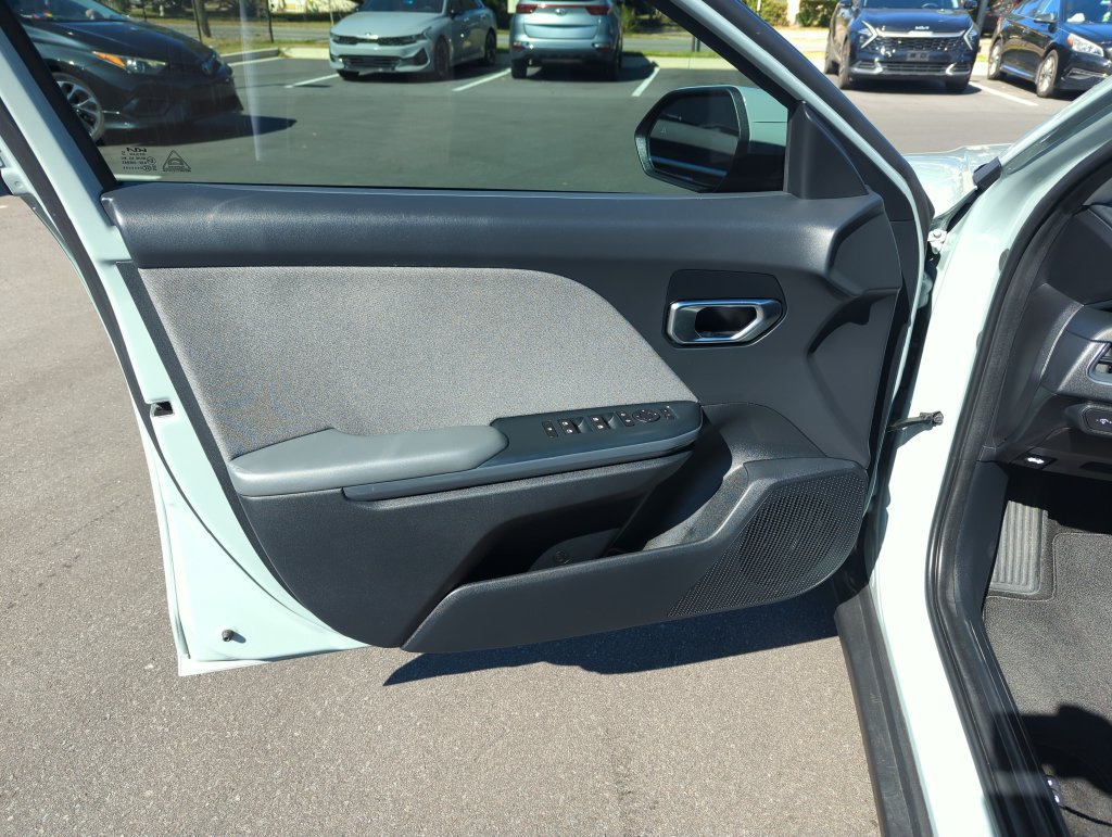 Used 2025 Kia K4 EX FWD image 18