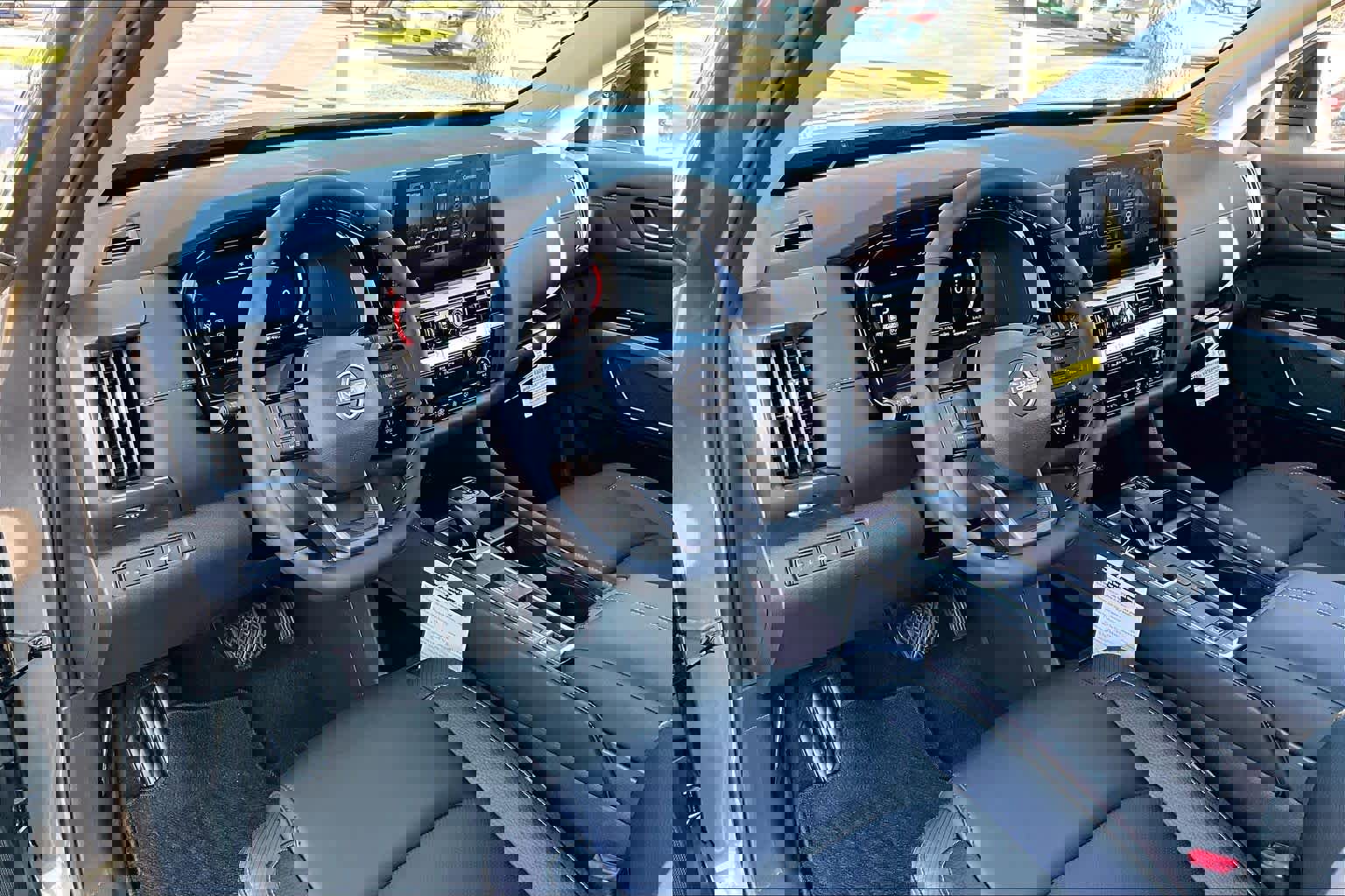 New 2026 Nissan Pathfinder SL image 8