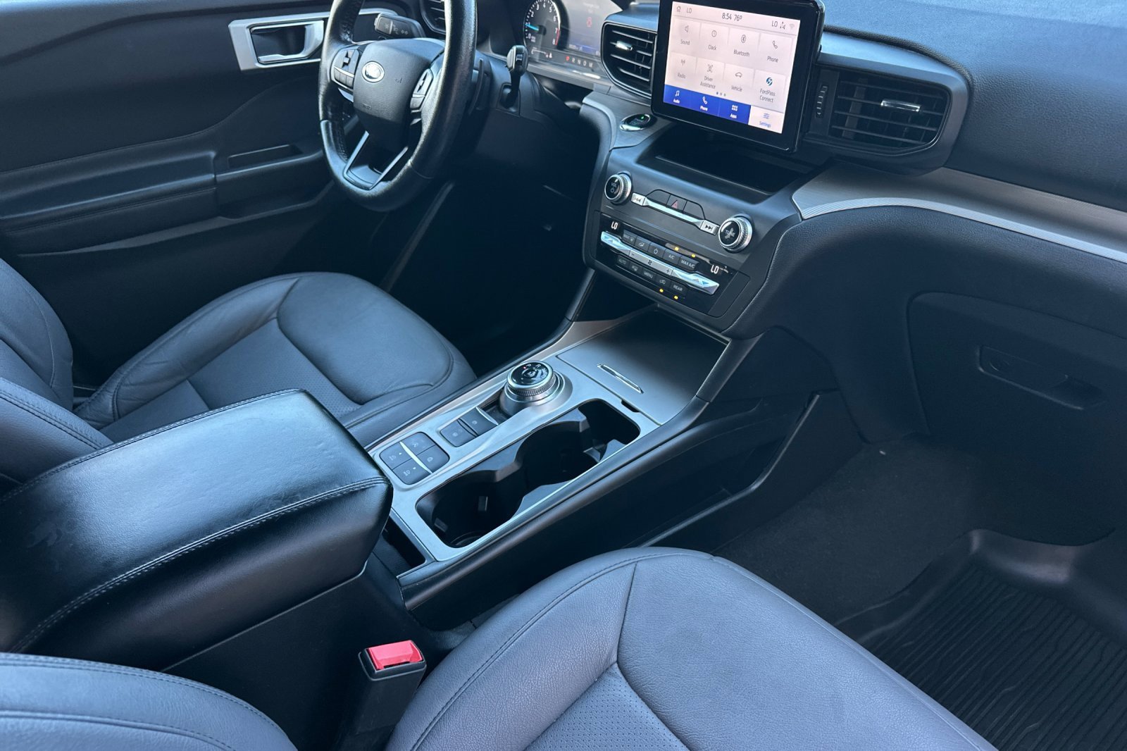 Used 2020 Ford Explorer XLT image 21