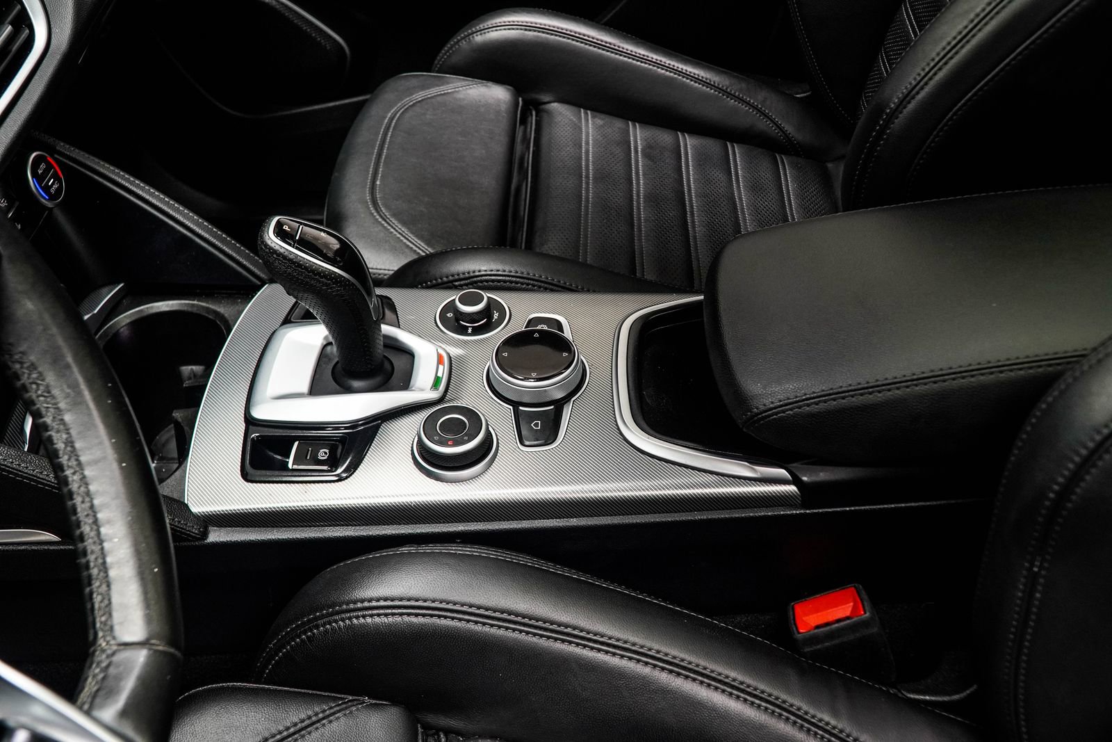 Used 2023 Alfa Romeo Stelvio Veloce image 20