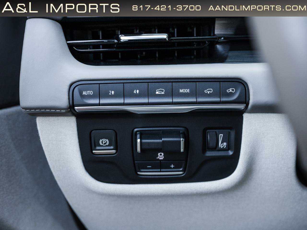 Used 2024 Cadillac Escalade Sport Platinum w/ LPO, ONYX Package AWD/4WD image 50