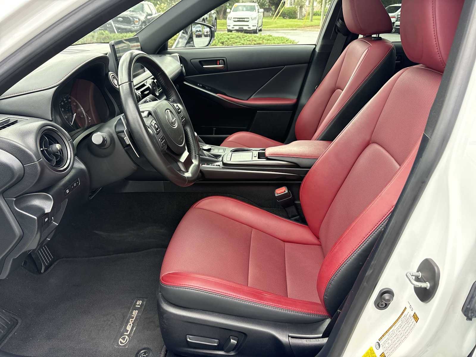 Used 2024 Lexus IS 300 F Sport RWD image 19