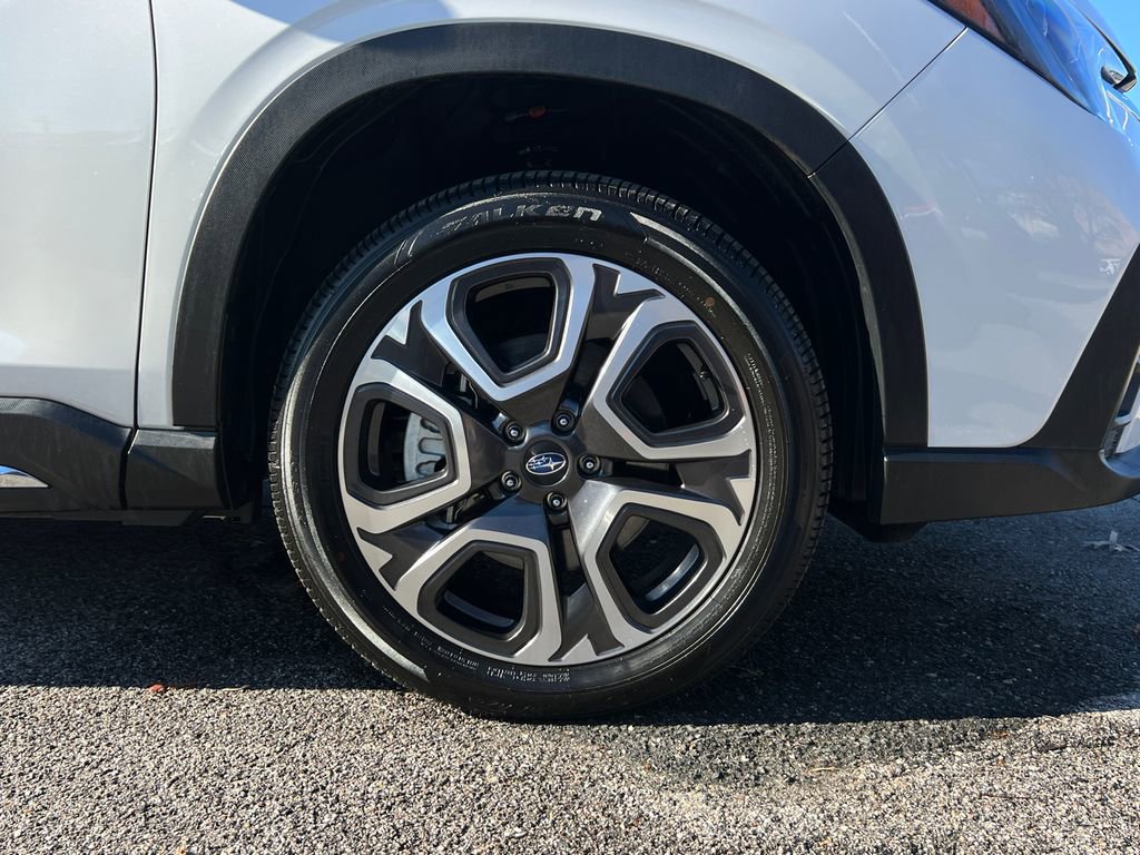 Certified 2025 Subaru Ascent Limited image 10