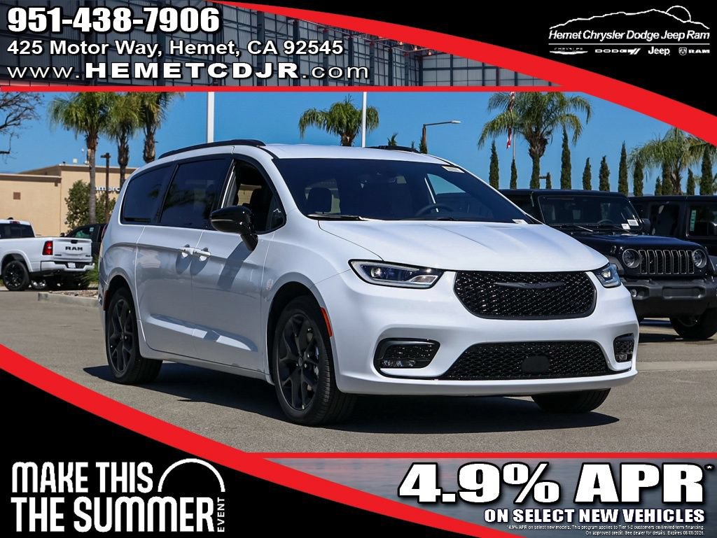New 2026 Chrysler Pacifica Select w/ S Appearance Package