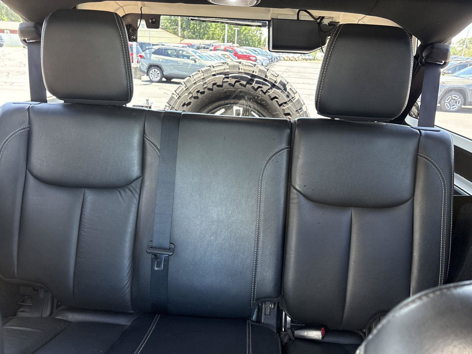 Used 2017 Jeep Wrangler Unlimited Rubicon AWD/4WD image 23
