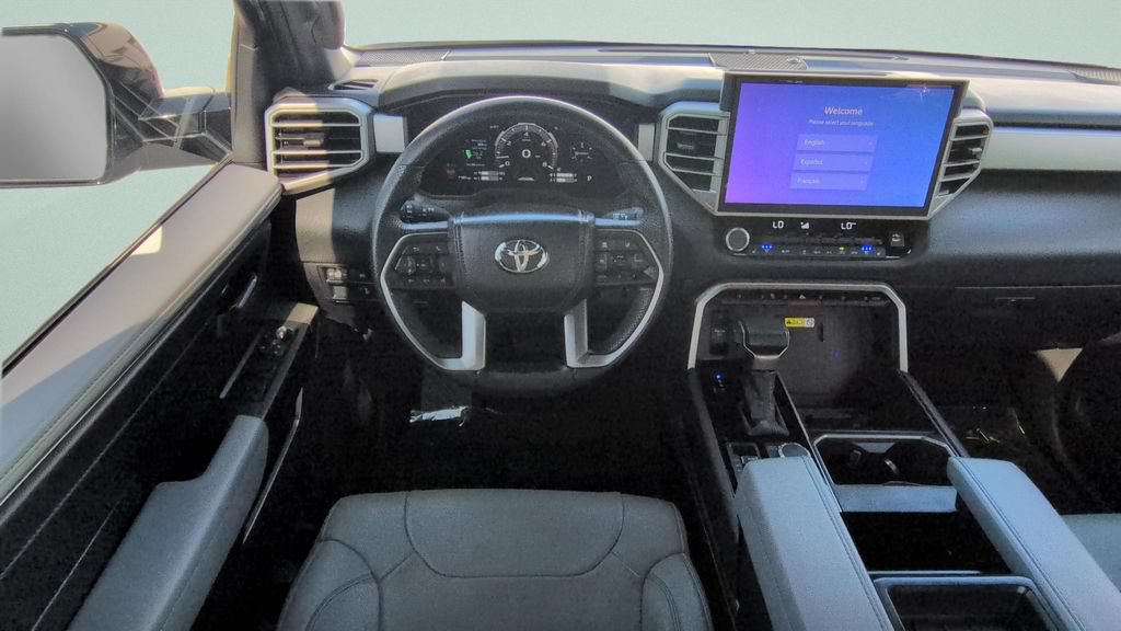 Used 2026 Toyota Tundra Limited AWD/4WD image 12