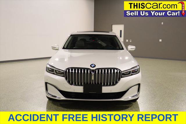 Used 2021 BMW 750i xDrive w/ Executive Package AWD/4WD image 3