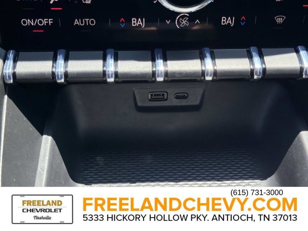 Used 2026 GMC Terrain Elevation w/ Elevation Premium Package FWD image 30