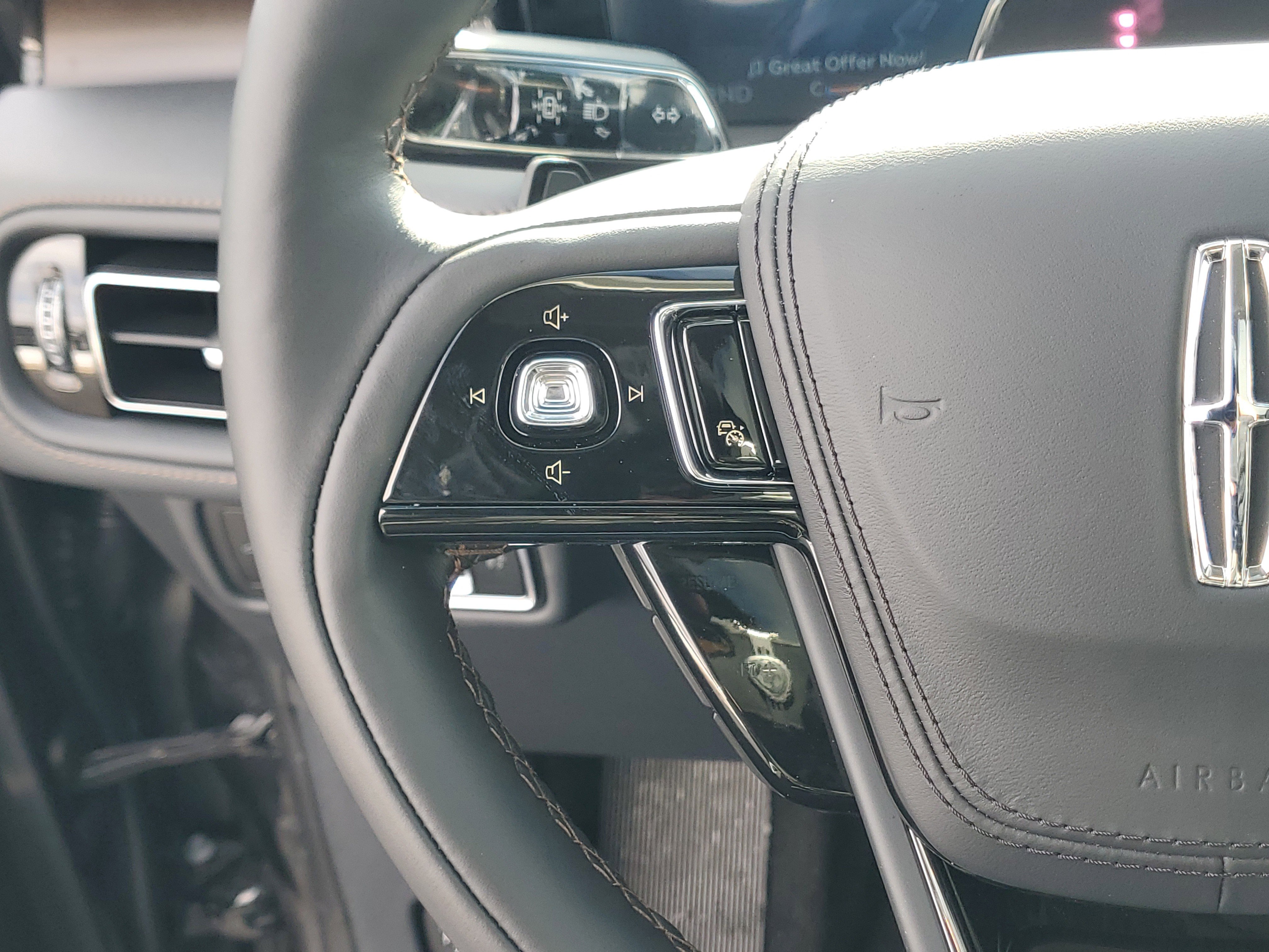 New 2025 Lincoln Aviator Reserve image 17