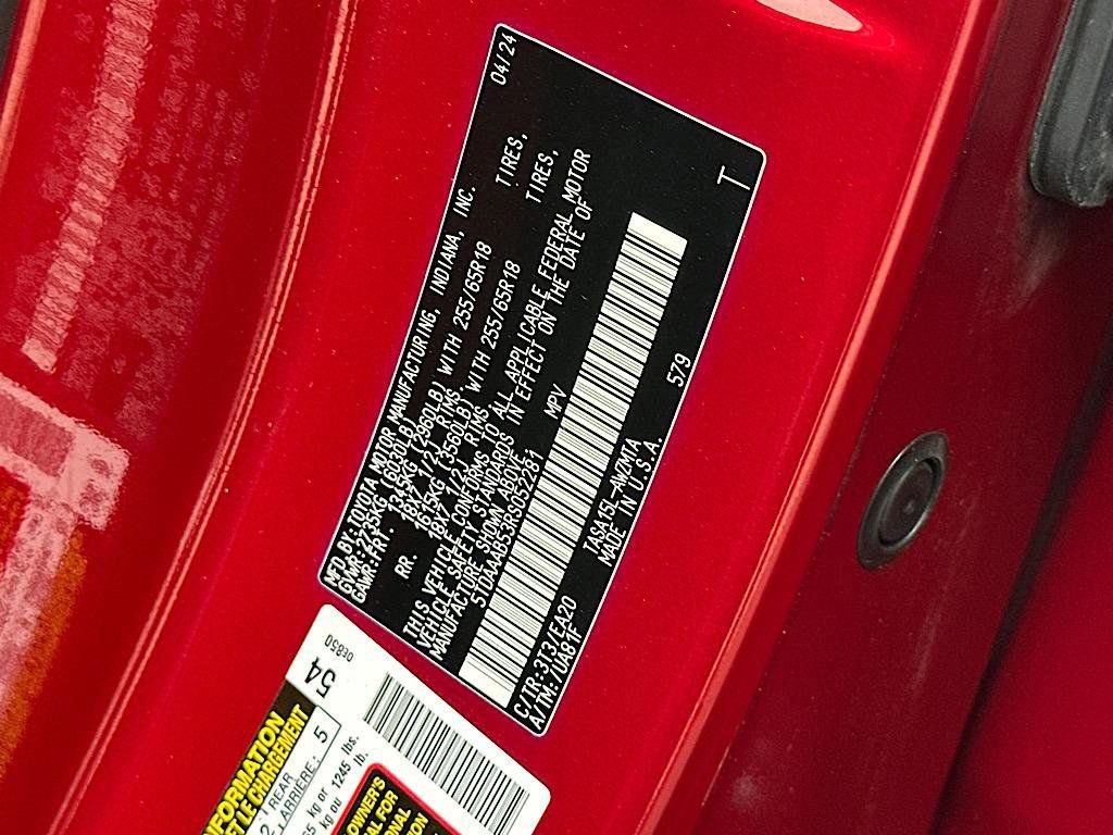 Certified 2024 Toyota Grand Highlander XLE image 28