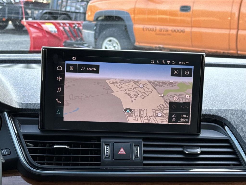 Used 2023 Audi Q5 2.0T Premium Plus w/ Premium Plus Package image 10