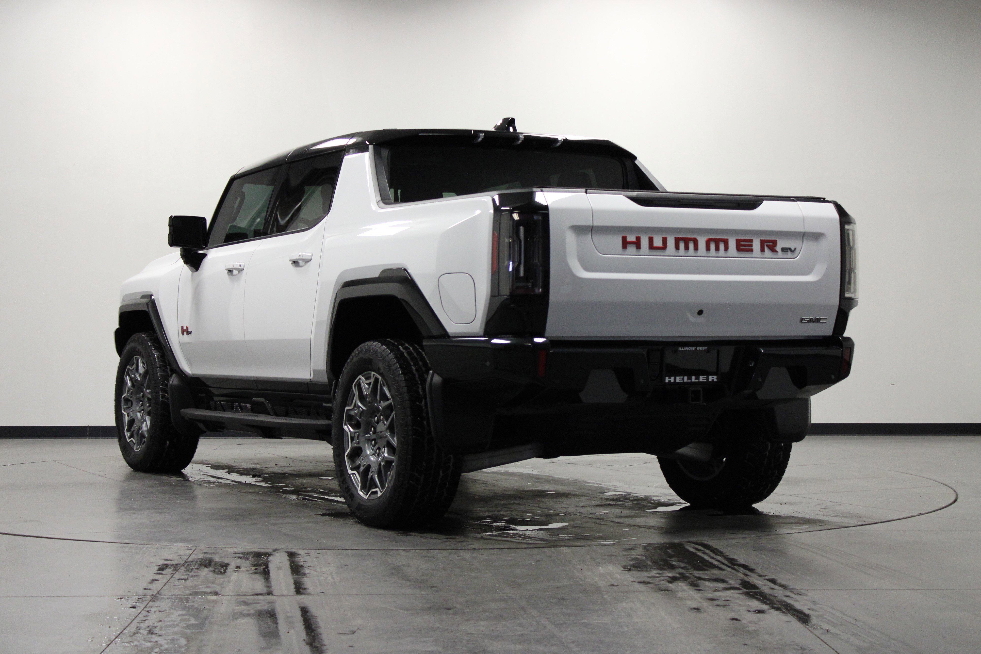 Used 2025 GMC Hummer EV 2X w/ LPO, Sport Package image 6
