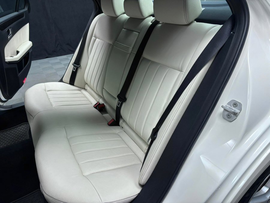 Used 2014 Mercedes-Benz E 350 4MATIC Sedan w/ Premium 1 Package image 35