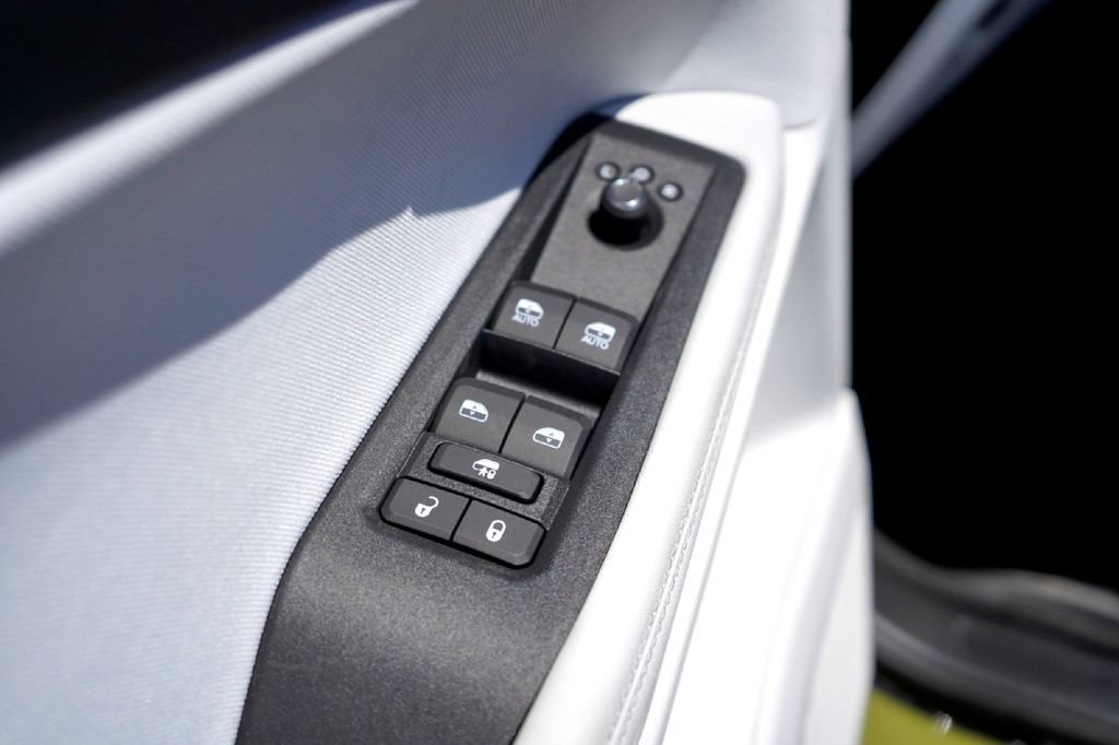 New 2026 Jeep Cherokee Laredo AWD/4WD image 21