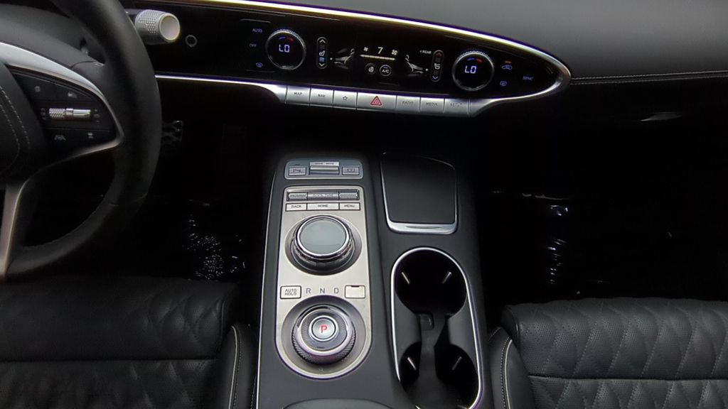 Used 2024 Genesis GV70 3.5T Sport w/ Sport Prestige Package AWD/4WD image 18