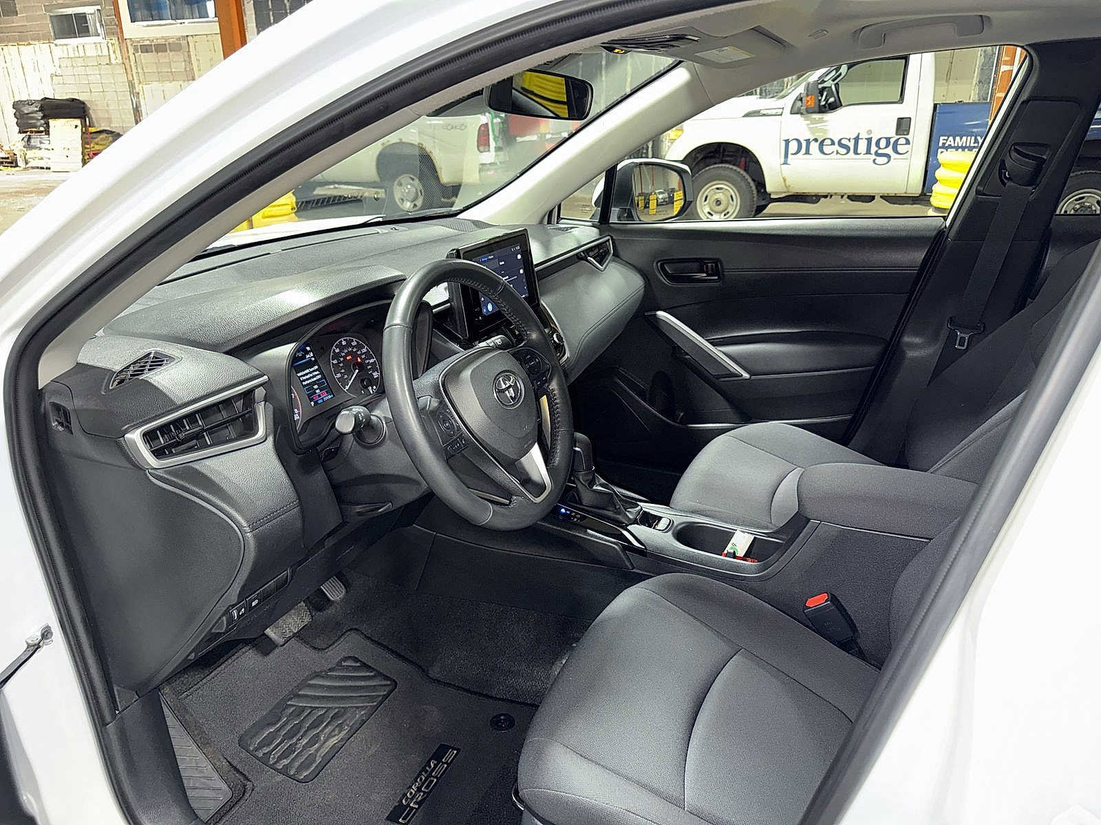 Certified 2023 Toyota Corolla Cross LE w/ Moonroof Package AWD/4WD image 27